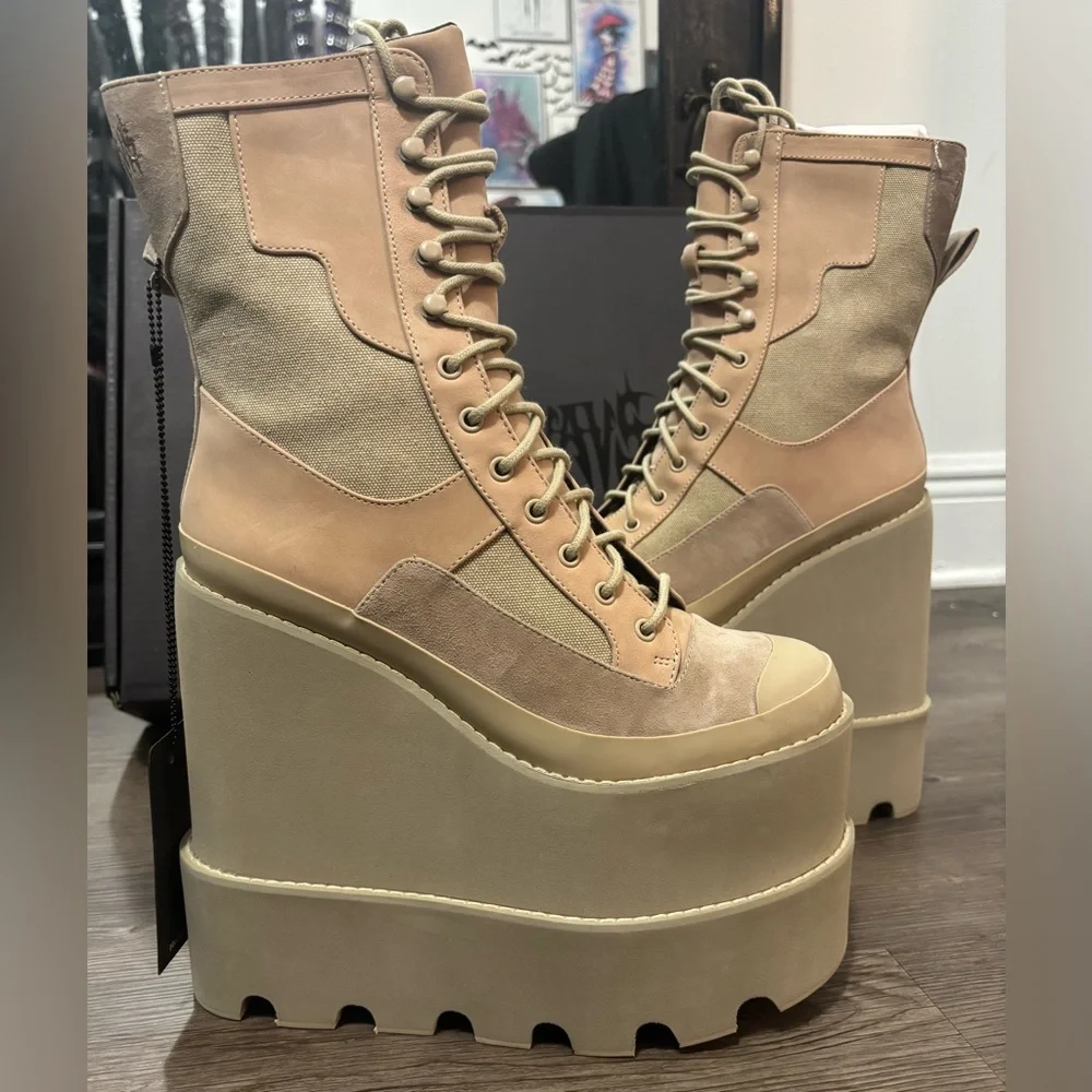 NIB Dolls Kill / Darker Wavs Atmosphere Double Stack Field Girl Traitor Boots